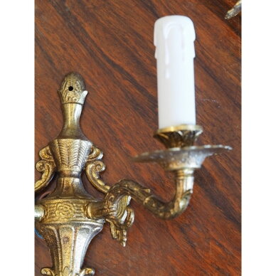Dviejų elegantiškų žalvarinių šviestuvų komplektas 3 Dviejų elegantiškų žalvarinių šviestuvų komplektas 3