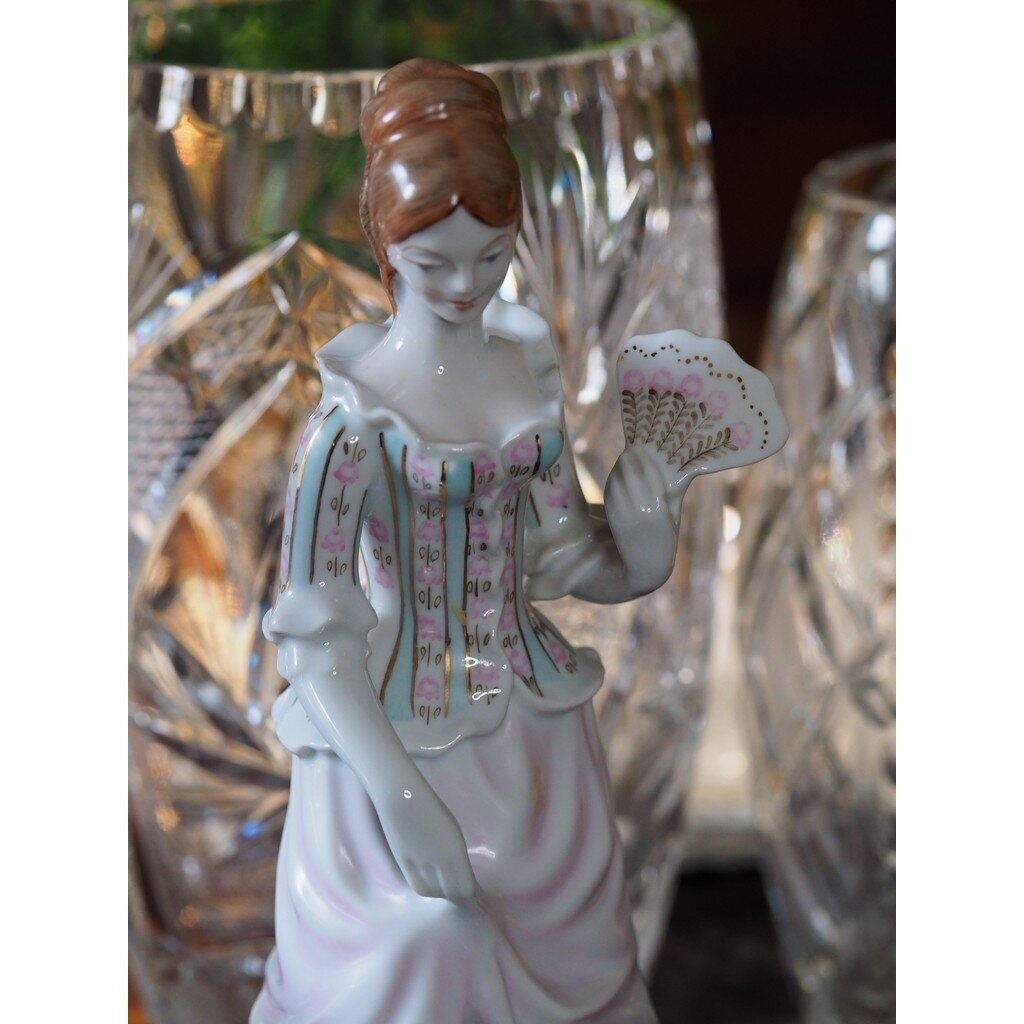 Hollóháza porcelianinė dama su vėduokle 2 Hollóháza porcelianinė dama su vėduokle 2