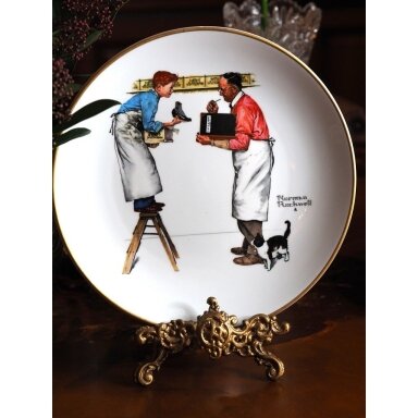 Kolekcinė Norman Rockwell dekoratyvinė lėkštė „A Helping Hand“  1