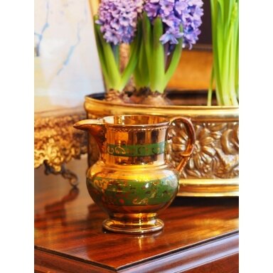 Lusterware ąsotėlis su žalia juosta Lusterware ąsotėlis su žalia juosta