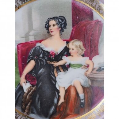 Madame Le Brun paveikslų motyvais dekoruota lėkštė Mamos meilė