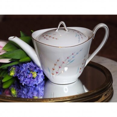 Mid century stilizuotomis gėlėmis dekoruotas arbatinukas