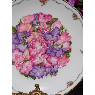 Royal Albert Sweet Peas dekoratyvinė lėkštė, puošta rausvais žirneliais