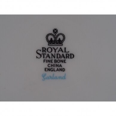 Royal Standard Garliand servizas