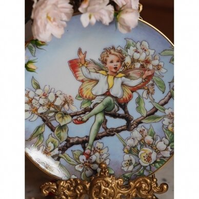 „The Pear Blossom Fairy“ „Kriaušės žiedų fėja“ dekoratyvinė lėkštė